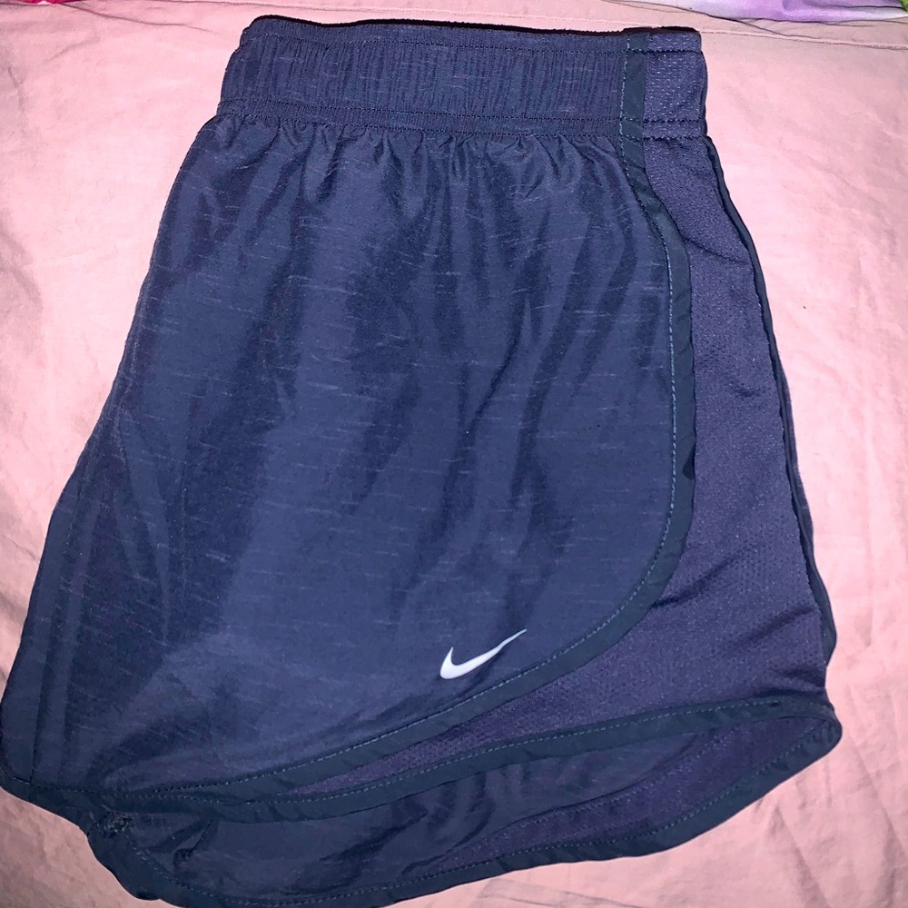 (3/$20) Womens nike running shorts size (large)